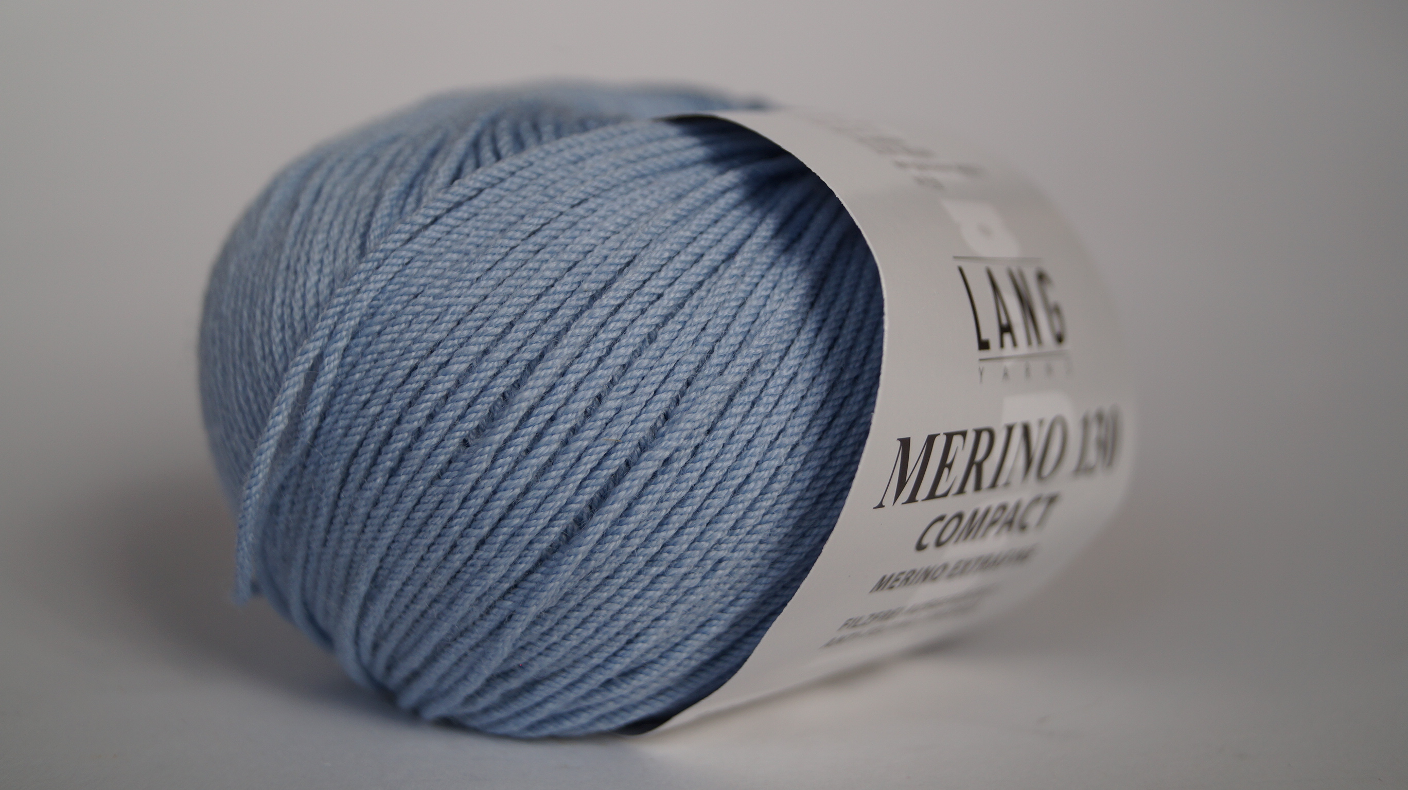 Lang Yarns Merino 130 Farbe 20 hellblau