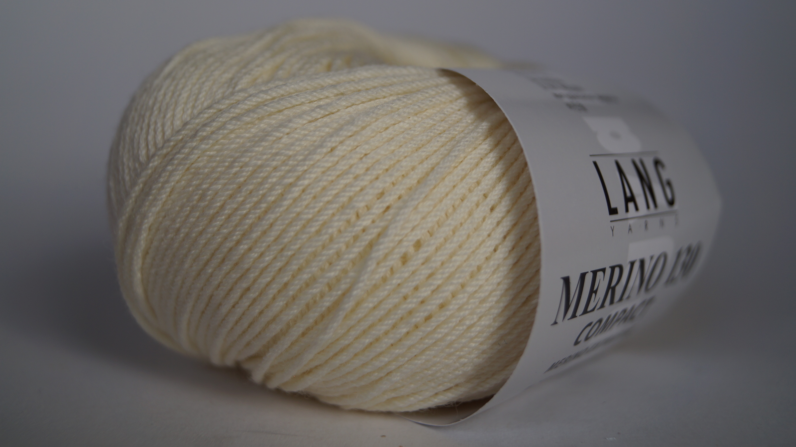 Lang Yarns Merino 130 Farbe 94 natur