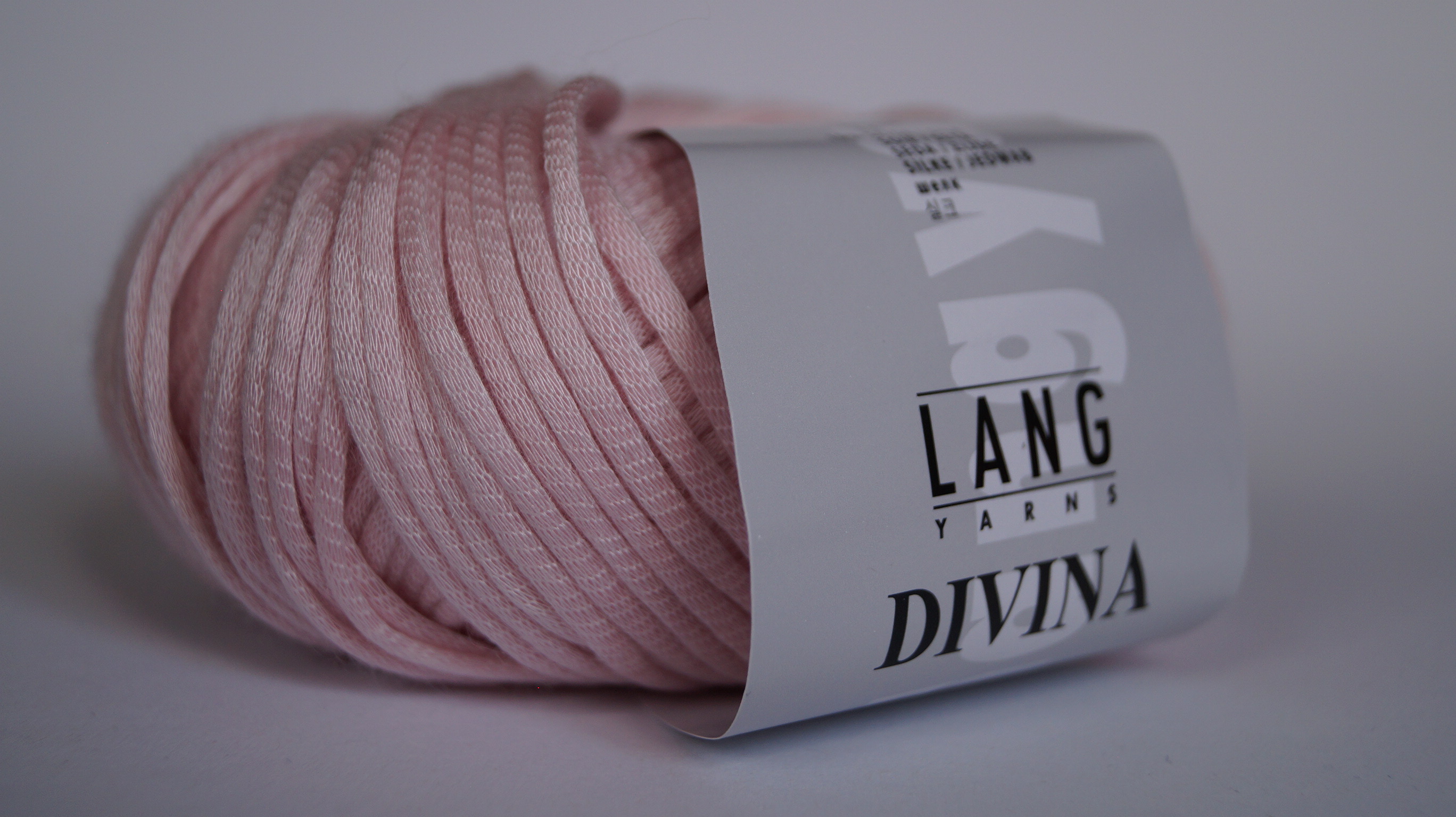 Lang Yarns Divina