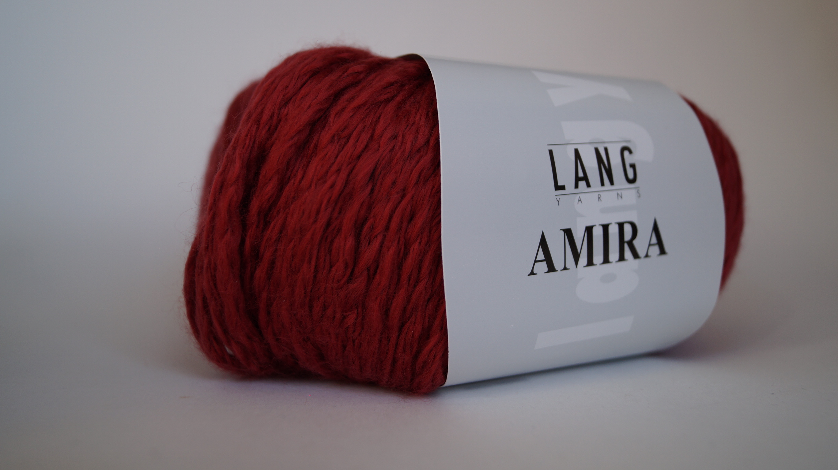 Amira:Farbe 63 dunkelrot - 50g